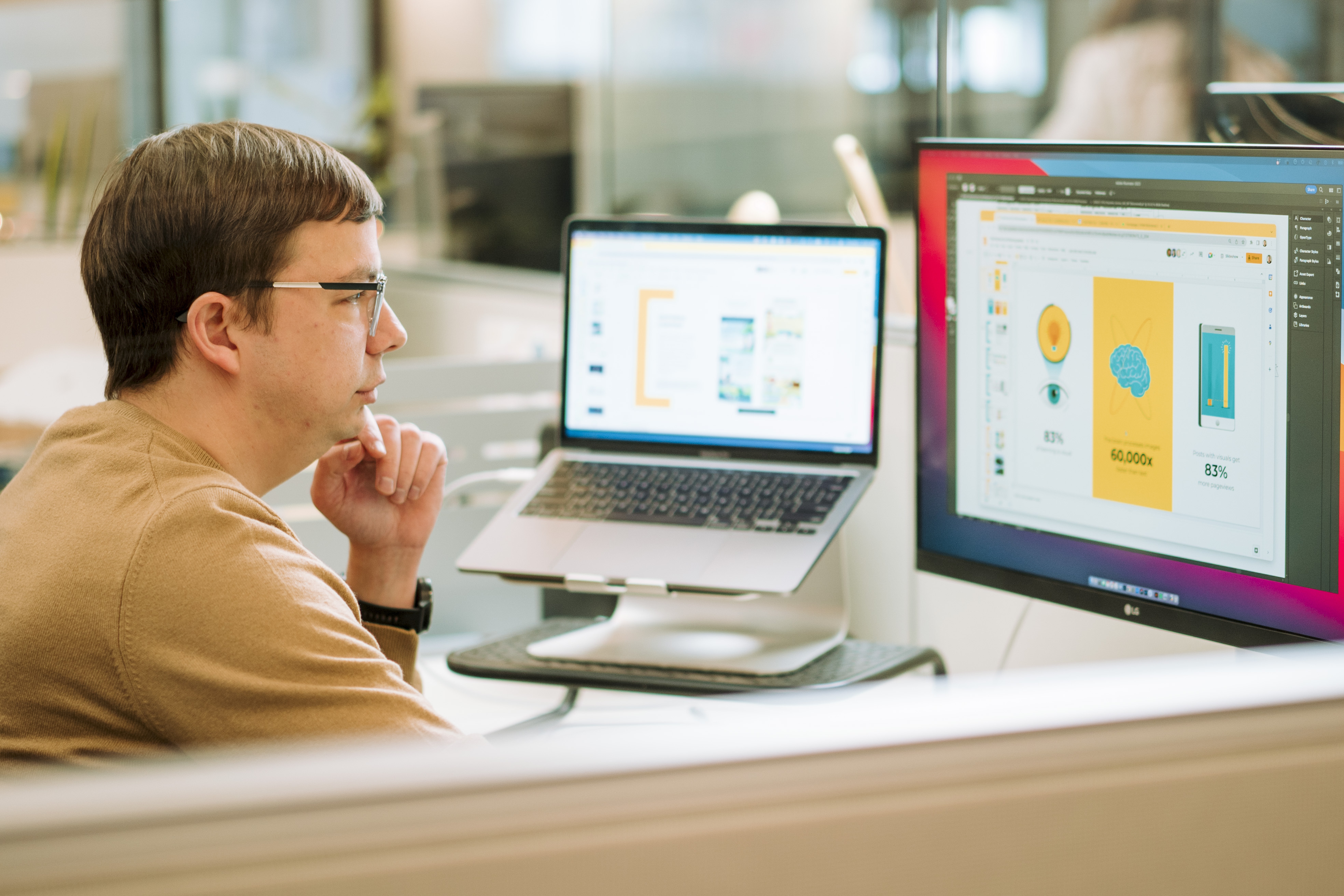 Brett from Lemonly working at his desk